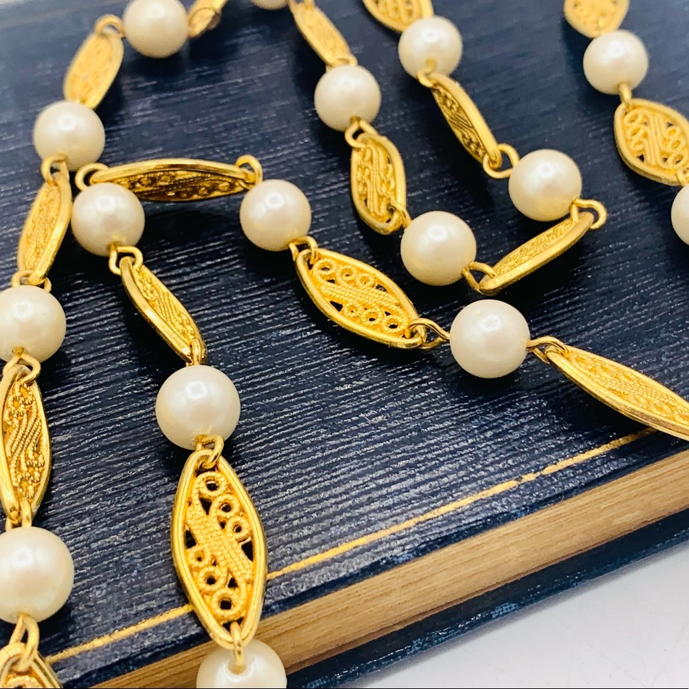 Vintage filigree gold chain necklace faux pearl beads 24” - Picture 7 of 8